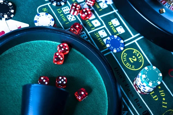 jahetoto live-dealer table interface on mobile screen